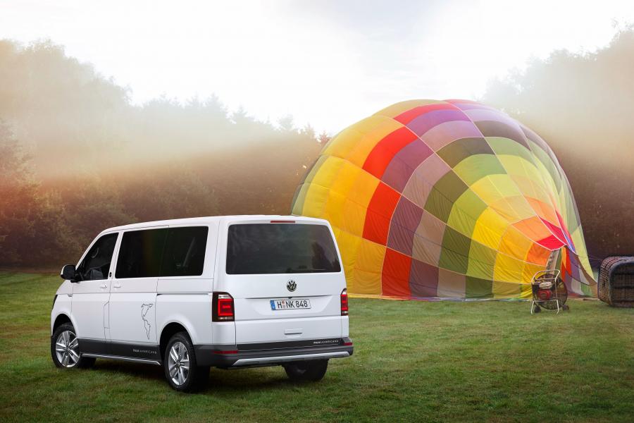  Volkswagen Multivan PanAmericana (T6) 2016 года  (фото 2 из 23)